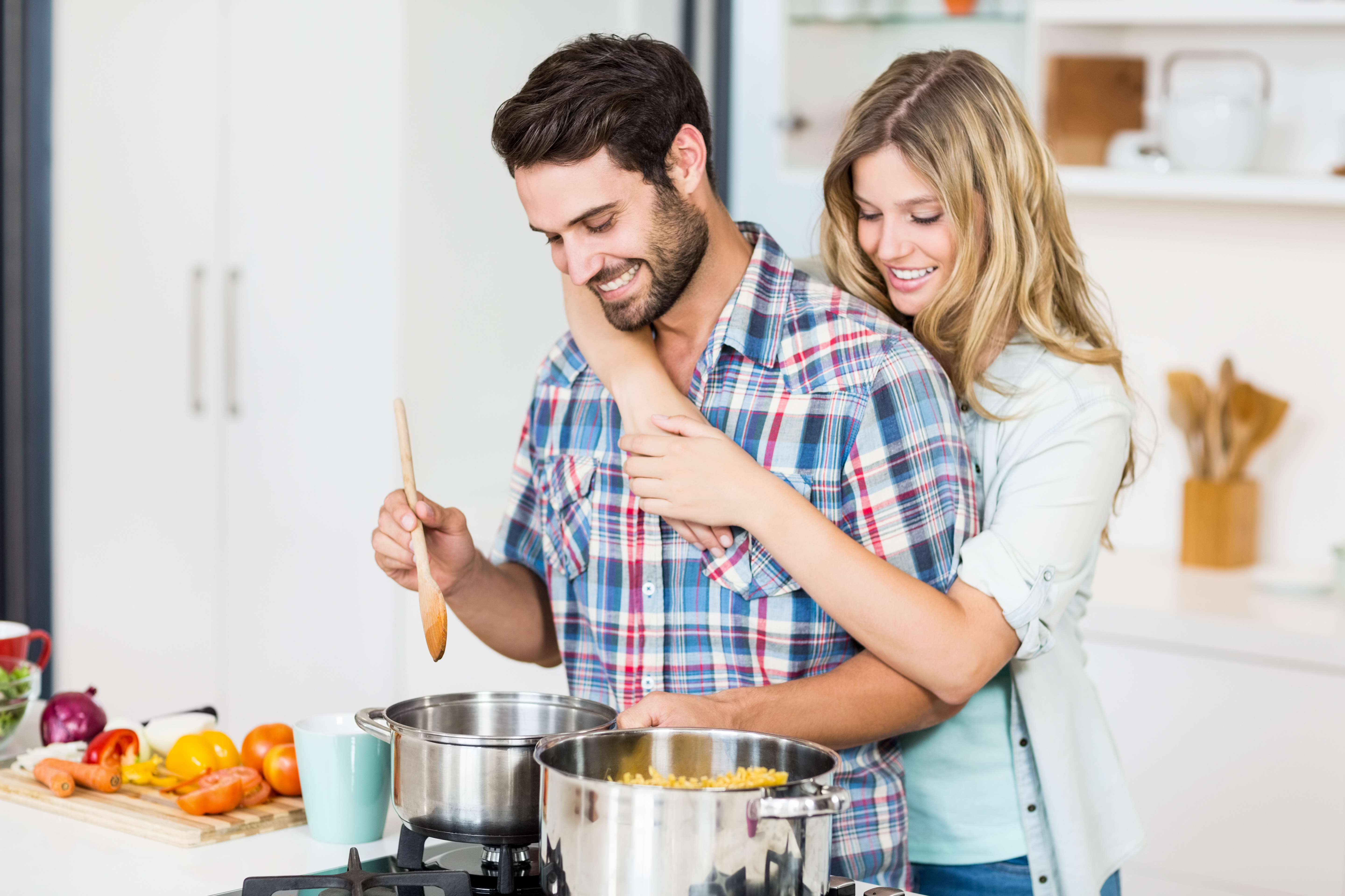 Муж и жена отпраздновали переезд перепихоном на кухне