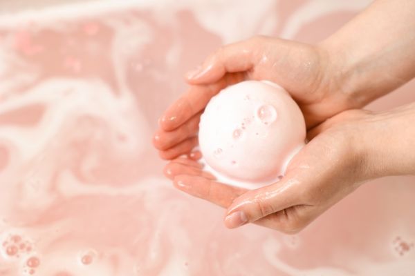 DIY bath bombs: Πώς να τα φτιάξετε εύκολα στο σπίτι | imommy.gr