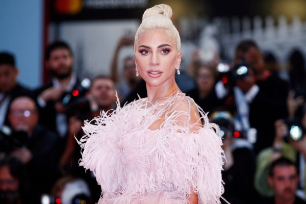 Lady Gaga: Ο hairstylist της σταρ μοιράστηκε τα μυστικά του | imommy.gr