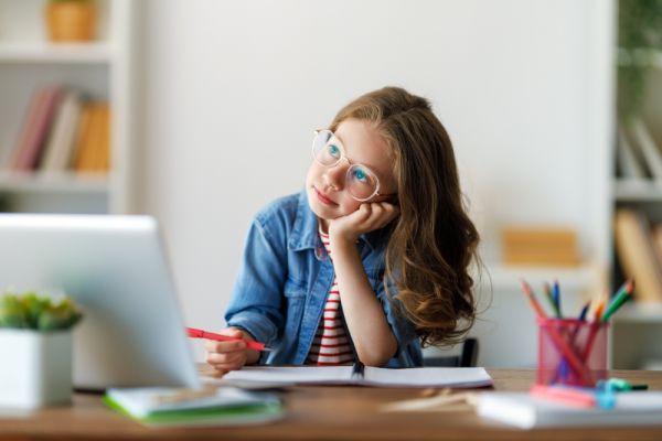 Multitasking: Το πρόβλημα των περισπασμών στη μάθηση των παιδιών | imommy.gr