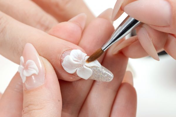 Fairy-Core Nails: Αυτή είναι η πιο κοριτσίστικη τάση στα νύχια | imommy.gr