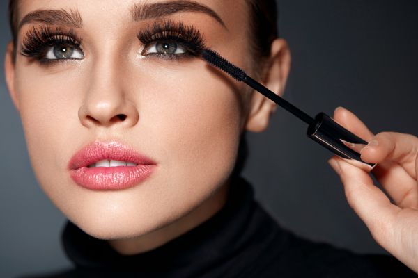 Μακιγιάζ ματιών: Τα makeup looks που θα υιοθετήσετε τον Ιανουάριο | imommy.gr